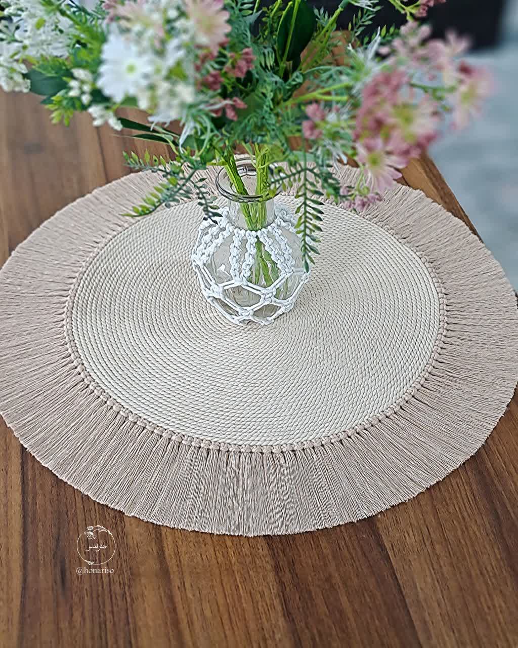 رومیزی گرد مکرومه بافی